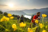 Kaiserwinkl - Sommer: Wandern mit Blick auf den Walchsee