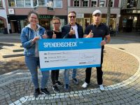 Stützende Hände e.V. - Aktionsgemeinschaft Freßgass’ e.V. unterstützt mit 2.500-Euro-Spende das Kinder- und Jugendprojekt ‚Zentrum 069‘ von Stützende Hände e.V.