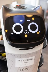 Event Hotels & Giobotics - F&B-Roboter Lore im Mercure Hotel Bochum City