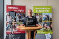 teamgeist Remote Events - Moderator mit Technik