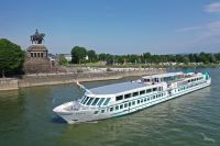 MS Viola - Vor Reiterstandbild Kaier Wilhelm I. am Deutschen Eck in Koblenz