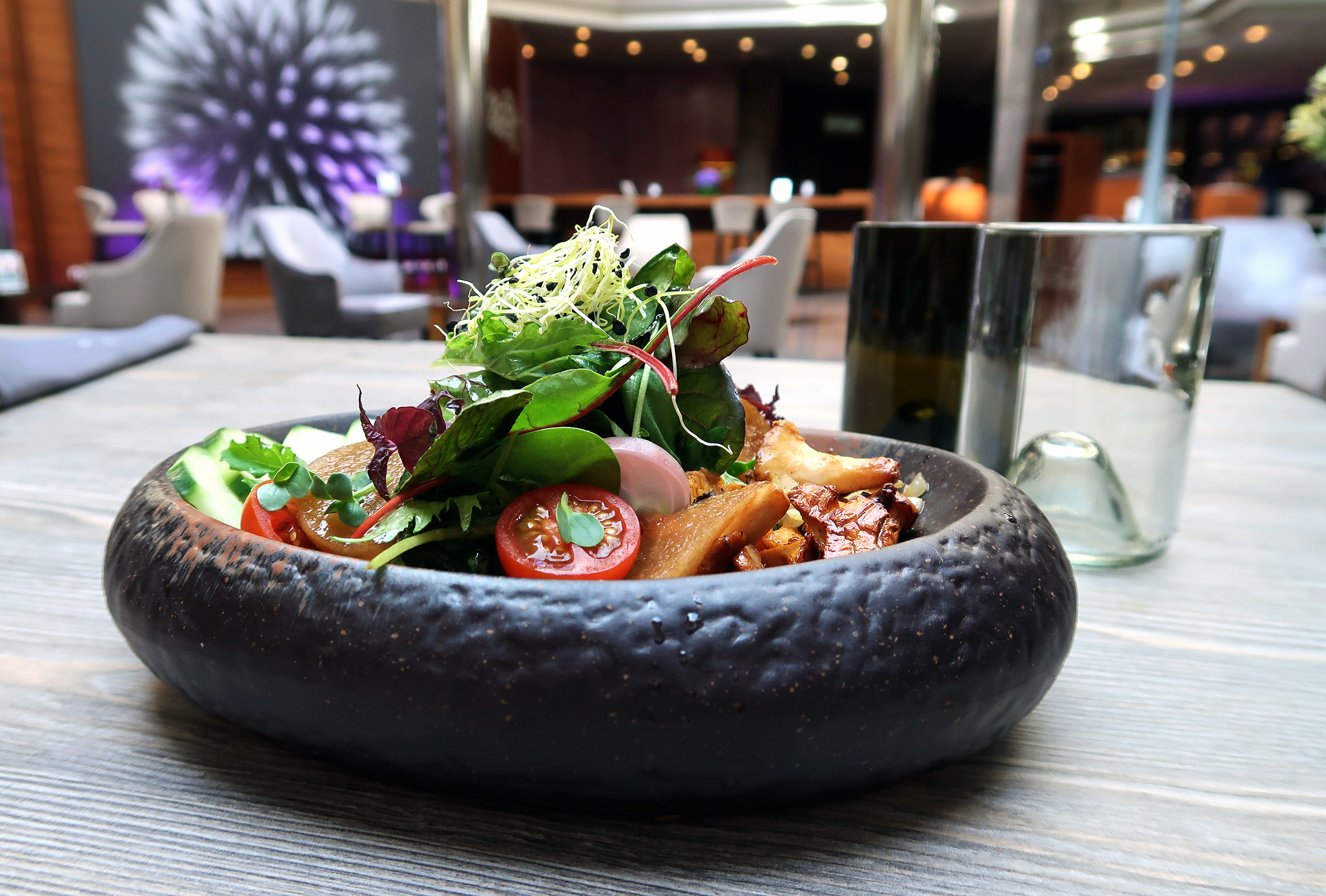 Neu auf der Menükarte - Wiesensalat mit Pfifferlingen